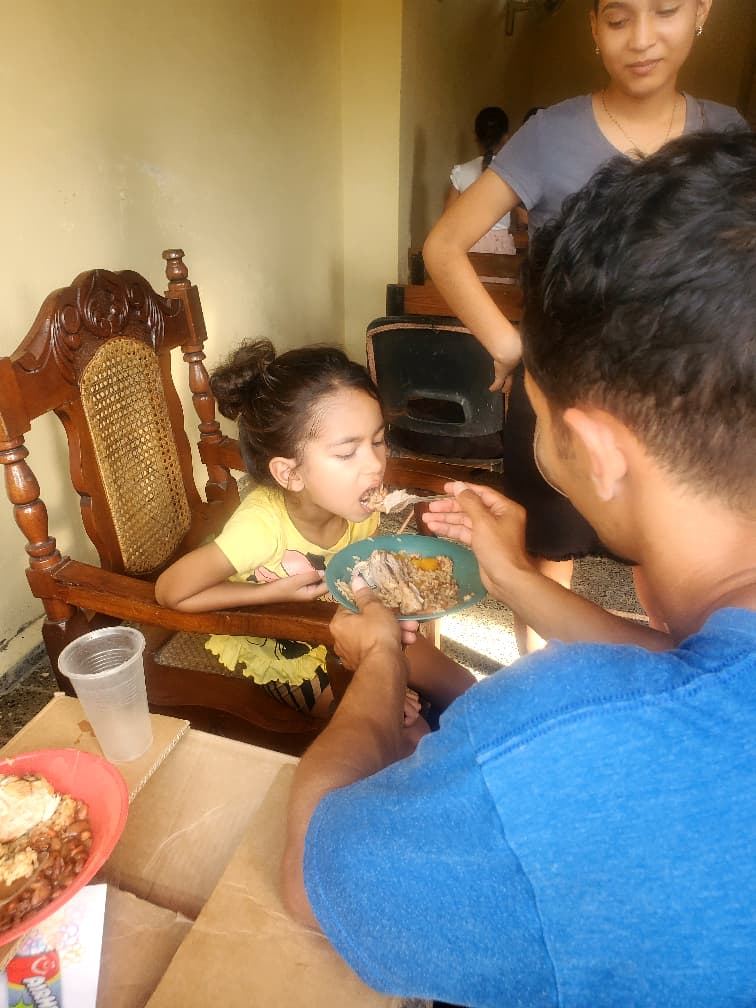 Feeding the Children — photo 21