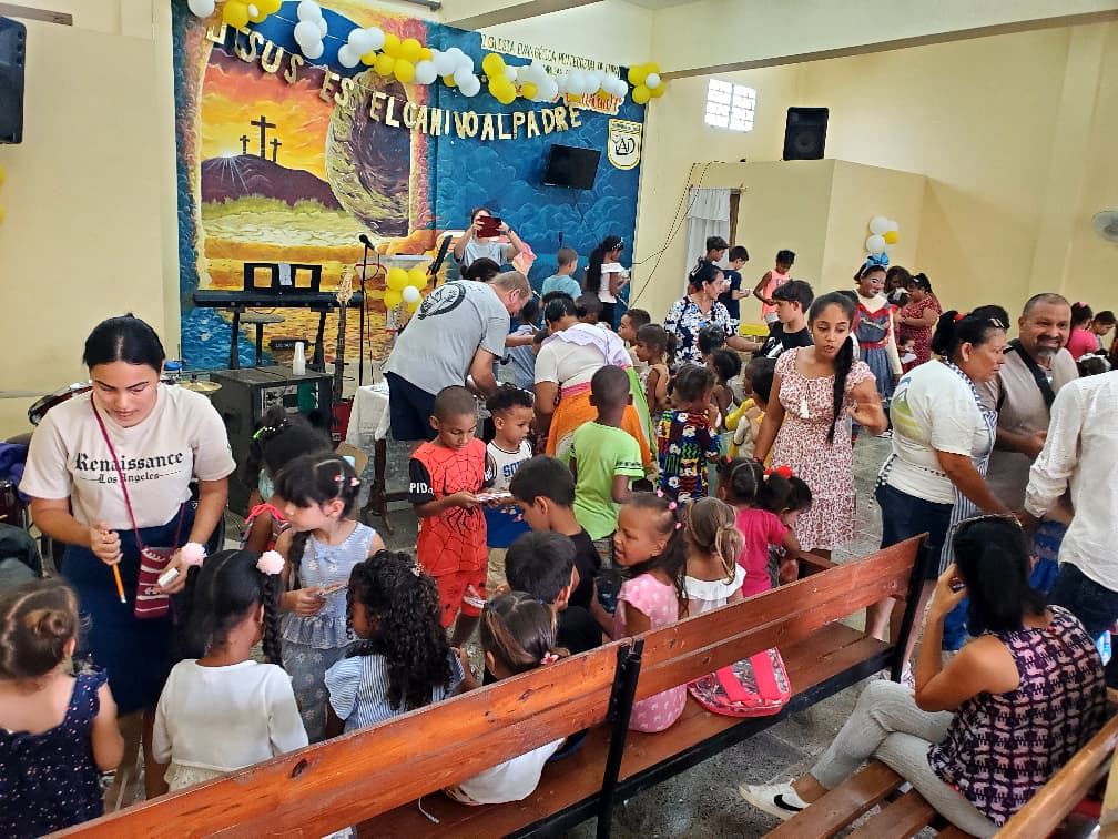 Feeding the Children — photo 27