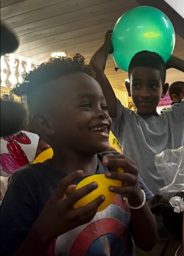 Feeding the Children — photo 31